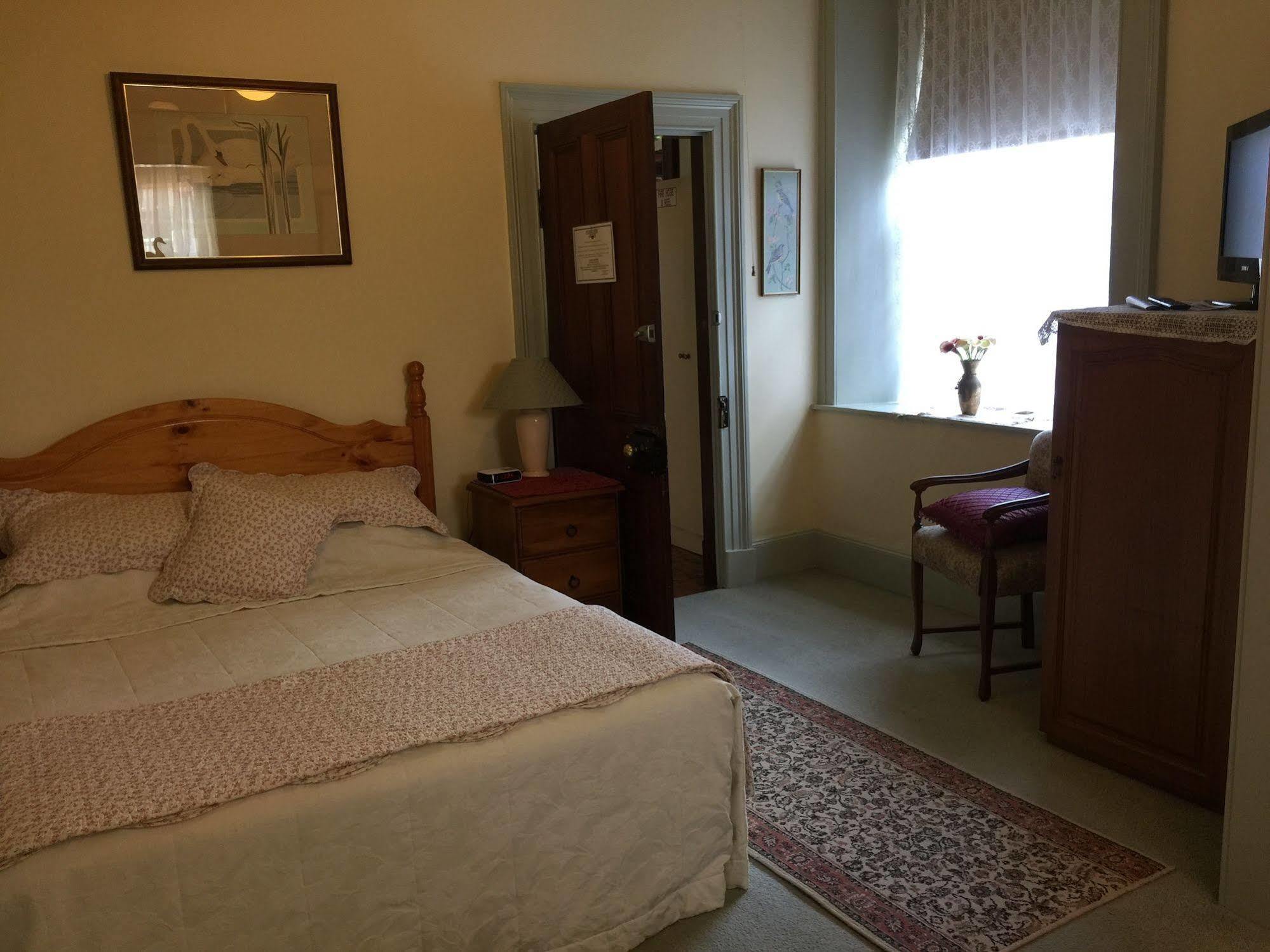 Bed and Breakfast Victoria House Портленд Экстерьер фото